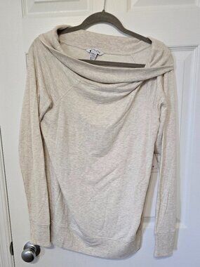 Athleta Ballet Shoulder Top – NWT – Size Medium – Oatmeal (Extra Long)